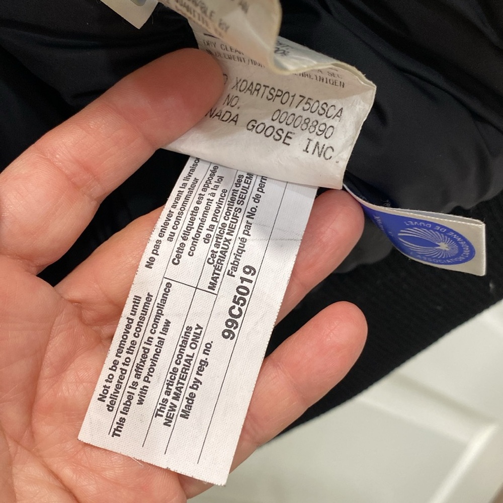Authentic Canada Goose Chilliwack Bomber - Picture 9 of 16